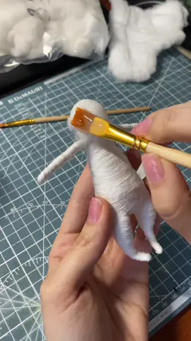 Процесс создания ватной белочки🫶 Игрушка в наличии🤍 #ватнаяигрушка #игрушкаручнойработы #игрушкаизваты #ватнаяелочнаяигрушка #процессработы 