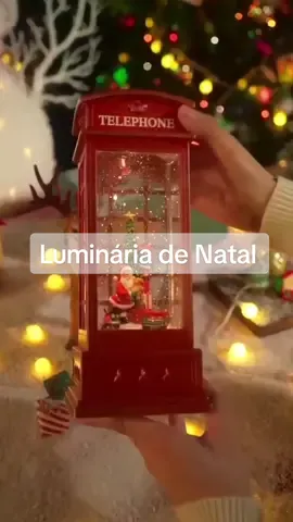 📞🎄 Clima natalino já no ar! Luminária LED cabine telefônica vintage com neve e água dentro  ✨ Um toque mágico na sua decoração 😍 Comenta link que te envio. #AchadinhoShopee #DecoraçãoDeNatal #LuzMagia #NatalVintage