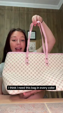 Such a cute & affordable shoulder bag! It was hard enough picking a color, now I need all of them🤩  #shoulderbag #bigpurse #spaciousbag #bigbag #tiktokshopbags 