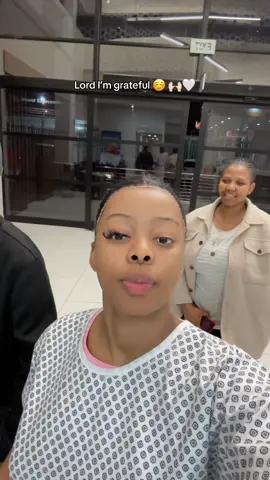 Mind my hair and lashes 😂😂😂#nomzamohlophe #fypシ゚ #fyppppppppppppppppppppppp 