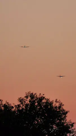 Emirates Airbus A380 Landing at Manchester Airport #a380  #planespotting #aviation #manchester #emirates 