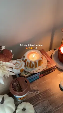 refresh my nightstand for fall 🫶 tysm for 61k im so grateful for each and every one of you🥹🩷  #fallaesthetic #nightstand #nightstanddecor #decoratewithme #falldecor 