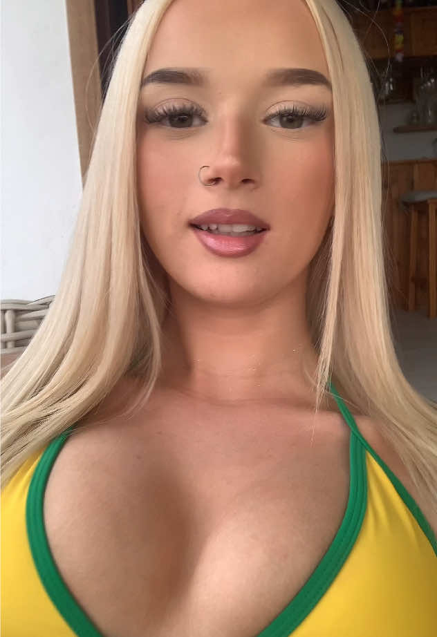 🌴😘  #tiatamera #dojacat #fyp #brazil #brazil🇧🇷 #blonde #girl 