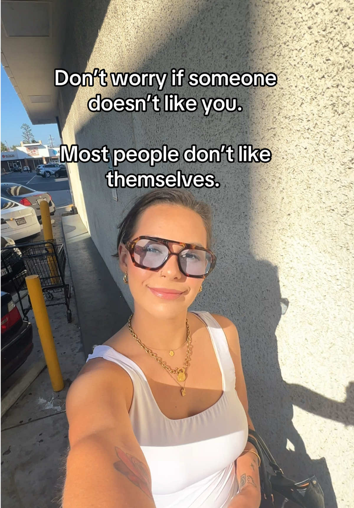 It’s literally not that serious 💃🏻 #selflove #smallcreator #smallcreators #dailymotivation 