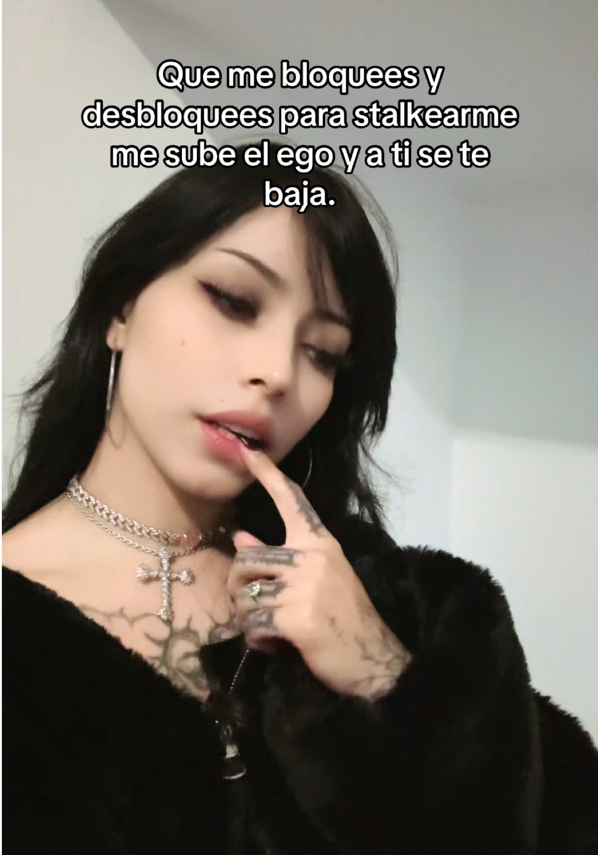 No la das ni de amiga, ni de stalker JAJA metida mija 