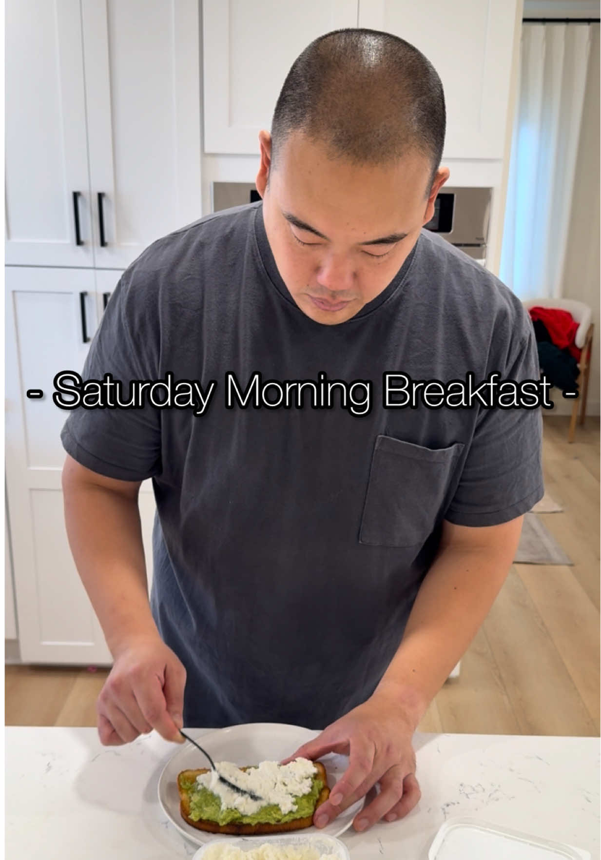This is how a typical breakfast looks for our family of 5 on the weekend. The kids wanted bacon, eggs and a smoothie for breakfast. We added @Lifeway Kefir to the eggs and smoothie because it’s high in protein and full of probiotics which keeps the kiddos' guts healthy. I made my wife and I an avocado toast with farmer cheese, topped with honey and everything bagel seasoning. This combo was so good we ate it multiple times this week. We have been huge fans of Lifeway because keeping your gut healthy is important for our family. #LifewayLovedYourGuts #DiscoverLifeway #LoveYourGuts #lifewaypartner