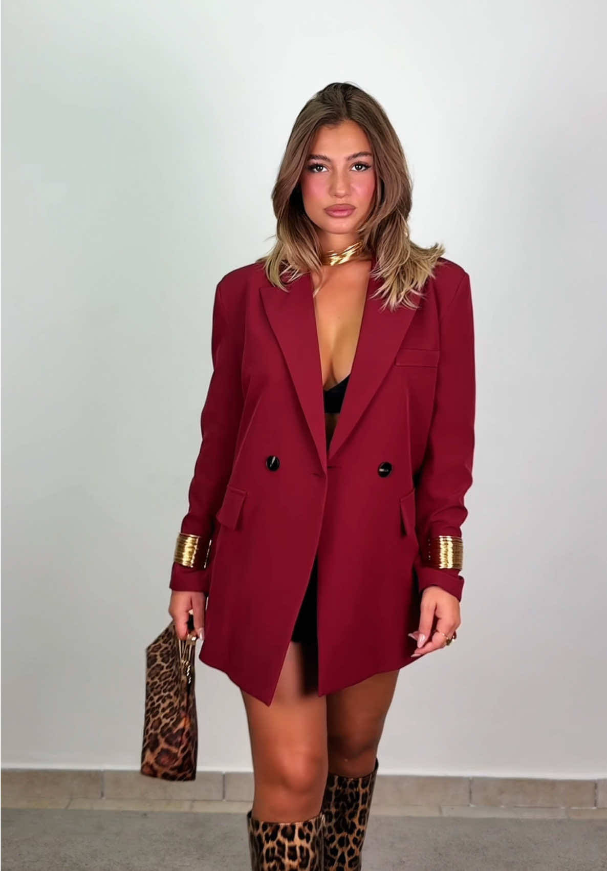 Non solo una giacca ma un’espressione di te stessa✨due modi di indossarla, corri ad acquistarla sul nostro sito duealshop.it📲🛍️ #pov #online #shopeehaul #grwm #abbigliamento 