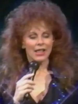Pre-order my career-spanning collection, ‘The Hits,’ on Platinum vinyl, while supplies last!