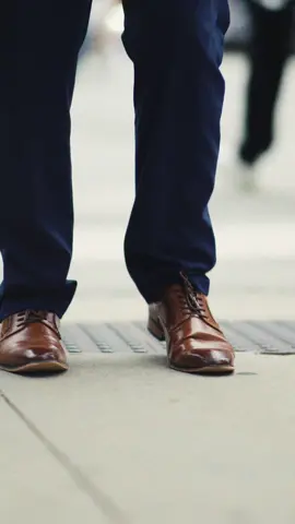 fellas, you should never skimp on getting your girl flowers… and Klover can help with 
 that. 💐  Download the app today. #kloverapp #cashadvance #paydayloans #klover 