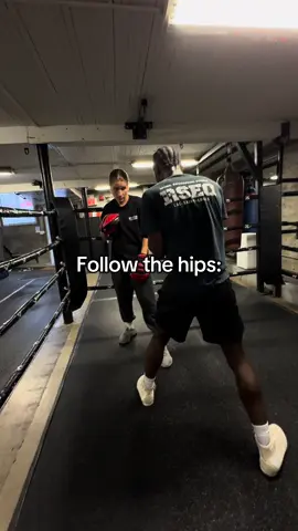 Follow the hips. @COUNTERBACK  Looking for detailed personalized coaching? Hit the link in my bio! 