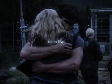 Soulmated so hard even the actors fell in love 😭 #bellarke #the100 #clarkegriffin #bellamyblake #bellamyandclarke || idea: @linamarrrrufo 