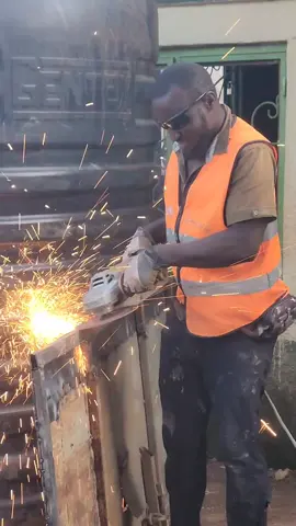 #funny #creatorsearchinsights #biliionviews😘 #fypシ゚ #grwomyaccount #funnytiktok #foryoupage #funnytiktok #tulinawork😂 #goviral #tiktokuganda @Tony king @EASY BOY @JJ metals @juice James @Kampala Uganda @God's love @Francinaldo Godinho @achuries kents @ANN LOVE❤️❤️❤️ @Aisha @aggie ka mwala 