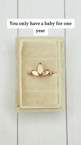 The lasts sometimes have no warning. Mama this is your warning to save an ounce of breastmilk, even if you don’t think you will want a keepsake now. Because once it’s gone, you can’t get it back. #onthisday 