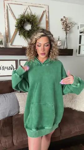 ✨My new fav Fall hoodie! Such good quality & the perfect thickness! 🥰 @automet_us #automet #hoodies #fall #automethoodie 