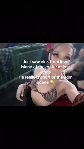 Arianuuuuh what are you doinnn here ?! 😭 Freak o neeko is really out here stomping in the dust with us yall👏 🤧 #LoveIsland #ravetok #edmtok 