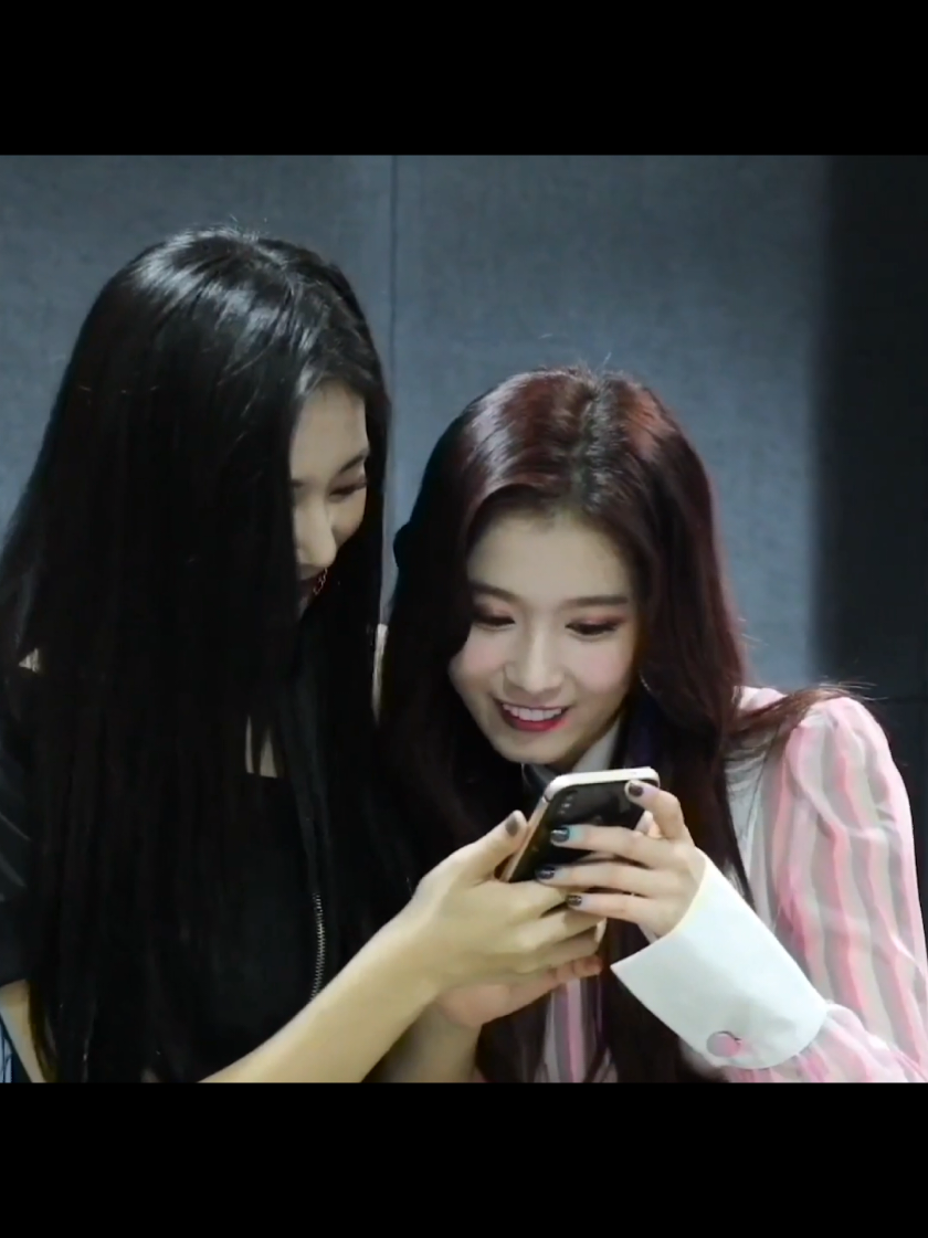 I miss satzu :< #fyp #satzu #twice #sana  #tzuyu 