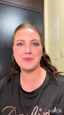 Eyelash/mascara hack! My favorite tip to make your lashes look longer and thicker. #lashhack #mascarareview #mascarahacks #lashtip 