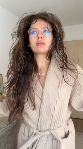 How my neck feels after diffusing this hair🫠 #2ahair #wavyhair #longhair #naturalhair #thinhair #thickhair #healthyhair #hair #hairtok #curlyhair 