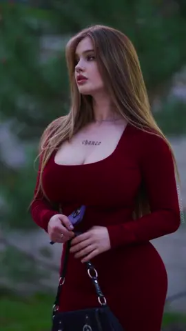 Girl in Red ♥️ #foryourepage #comatozze #trendingsound #viralvideos #CapCut 