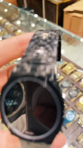 Black watches kis kis ko cheye 🤔#foryou #hammadwatches #trending #hellotiktok #illu 