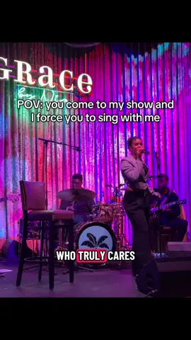 No one is safe out here everyone has to sing at these shows 🙆🏽‍♀️✨ #singer #foryoupage #musiciansoftiktok #smallartist #covermusic