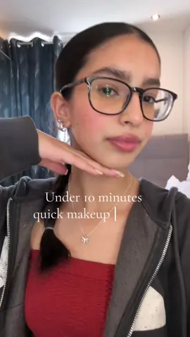 Under 10 minutes makeup routine, quick, simple, looks good. || if your running late for school here’s what to use! || I forgot primer so u can use that too if you like! || rare beauty blush in encourage and happy, liquid highlight in enlighten same with powder highlight, concealer in shade 270N, milani blush in berry amore 03, Juvias place blush in volume 2, collection bronzer in shade terracotta 1 @W7Makeup lash curler  || @Rare Beauty @Juvia’s Place @Milani Cosmetics @collectioncosmetics @nyxcosmetics_uk @Charlotte Tilbury @L'Oréal Paris UK || #fastfashion #quickmakeuptutorial #tips #fyp #under10minutes 