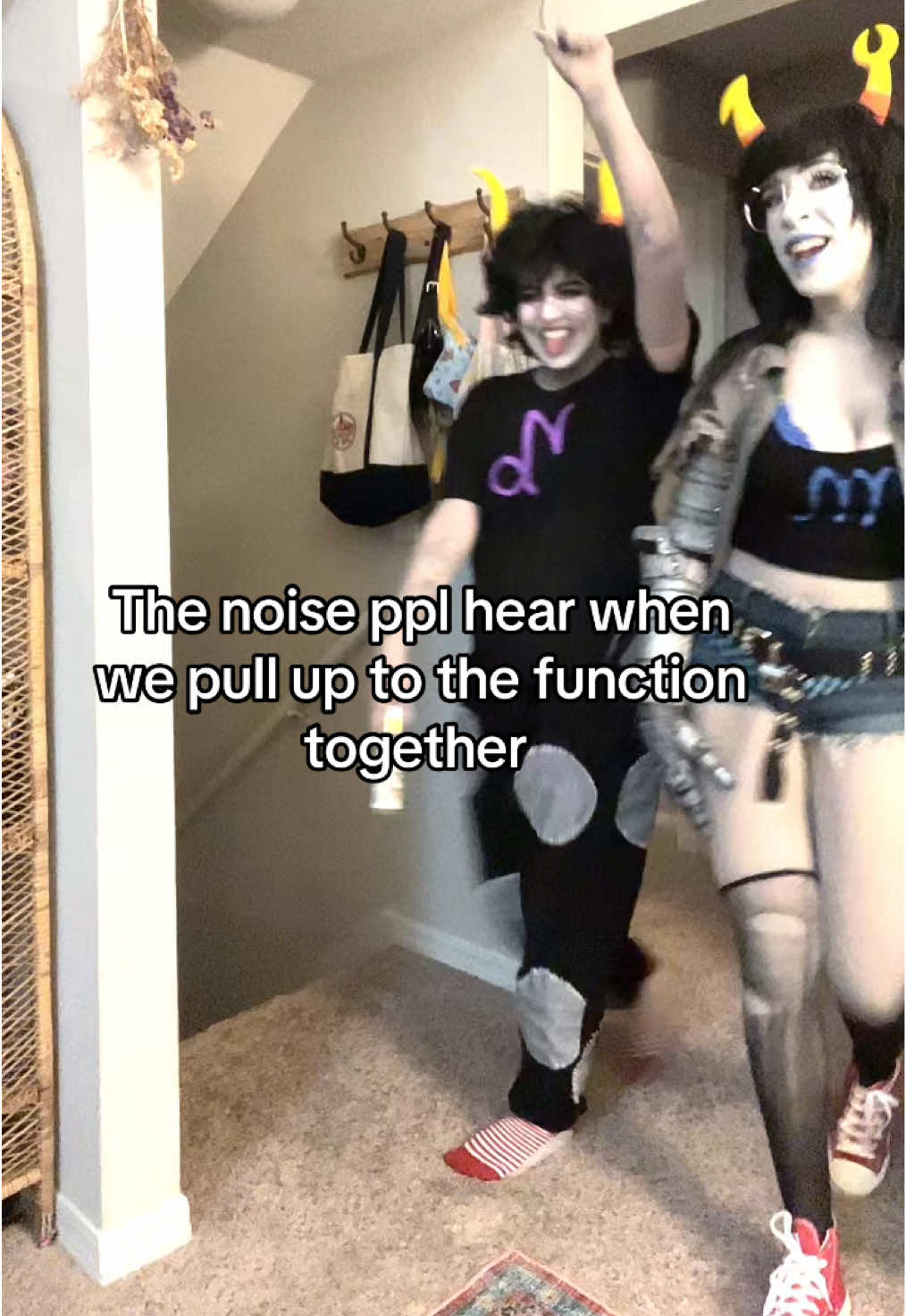 did nothing wrong club #homestuck #vriskaserket #gamzeemakara #homestuckcosplay #homestuckmeme @vv 