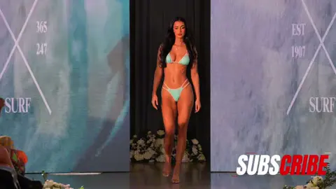 5-Обрезка 04#новинкикупальников #летняямода #beachfashionshow