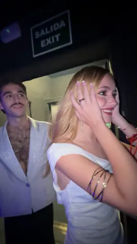 Vamos con “La danza de las libélulas” y la actuación de @carlos.ot2025 y @luciacasani.ot2025  ✨ No os lo perdáis en @PrimeVideoES 💙 #OT2025   