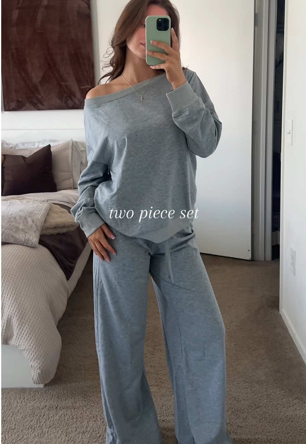 two piece set - fall outfit - two piece lounge set - off the shoulder top + pants #twopieceset #offtheshouldertop #twopieceoutfit 