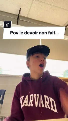 L’excuse que la prof a pas corrigé marche pas mal jamais 🤦‍♀️😅#fyp #école #pourtoi #devoirs #qc 