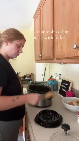 Less than $9 and free shipping!! This was so fast and easy to use!! #chickenshredder #kitchenfinds #tiktokshop #ttshop #MomsofTikTok 