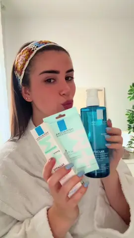 En partenariat avec @La Roche-Posay  #beautycrewdontpopititsacrime 💙