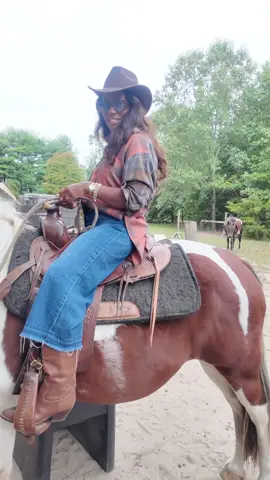 Plot twist: Ima cowgirl now 🤠 Shirt @nuuly  Jeans @TJ Maxx Sincerely Jules  Bag @Coach  Boots @Sam Edelman 