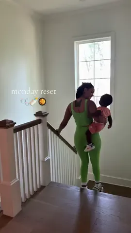 My favorite day of the week✨ if my Monday isn’t done right, the rest of the week will not be okay! #MomsofTikTok #productivemorning #mom #boymom #wife 