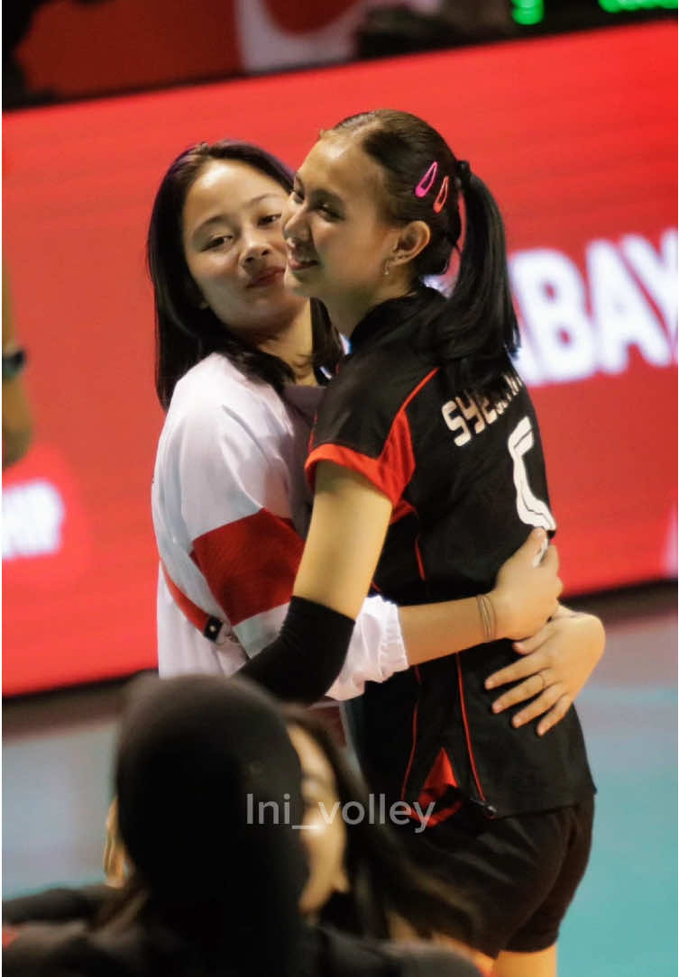 READY FOR TIMNAS U18🔥 Camay & Syelomitha Akan perkuat Timnas Voli Putri U18, diajang Asian Youth U18 2025. Mereka berdua akan menjalani TC setelah kejuaraan LIVOLI selesai. Semangat @tangting @Syeloooo  #calistamaya #syelomitha #voliputri #volicantik #fyp 