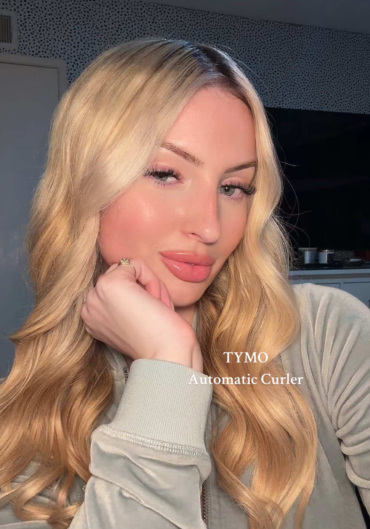 Minimal effort, maximum results 🩵 @TYMO BEAUTY US #tymobeauty #curls #hairtools #curlingiron 