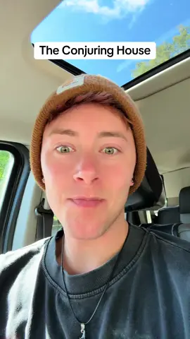 I wonder what the new owners will do after it’s auctioned off on Halloween… #samandcolby #theconjuring #theconjuringhouse #rhodeisland #haunted 