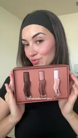 sticky toffee is my fav 🤎 @Gisou  #gisoulipoil #fallmakeup #lipcombo #fallvibes 