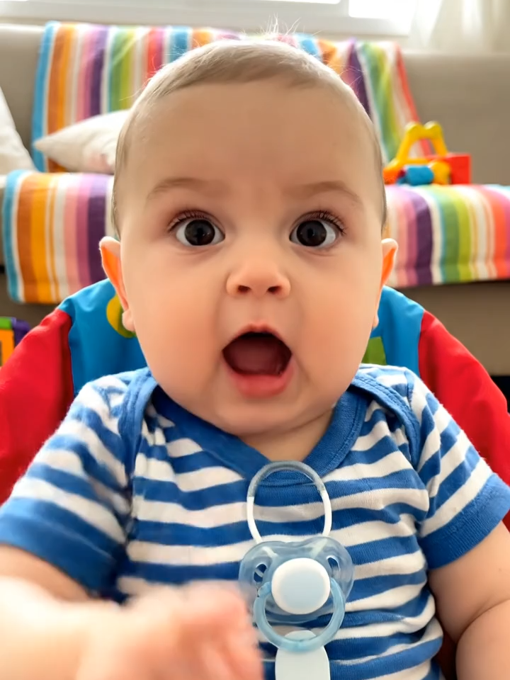 bebe,bebezinho,be falando,bebe com ia,bebe fofinho,bebê #bebê #nenêmfofinho #bebêia #fofinho #buabua