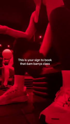 Disclaimer you’ll feel superior to everyone else afterwards - @Barry’s 6am arbs & abs💪🏻