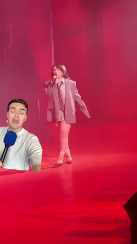 @H&M kicked off London’s Fashion Week with a star studded cast of models, nods to British heritage dressing and style, and with a performance by @lolayounggg  #fashion #style #Runway #london #hmpartner