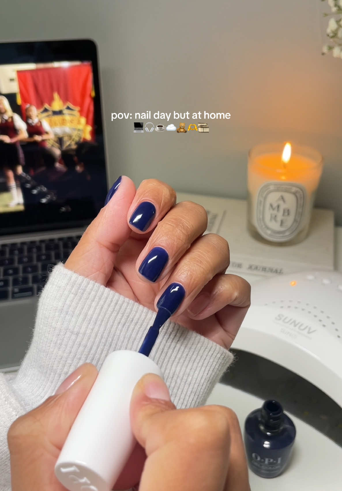 the best day 🫂 wearing @OPI isn’t it grande avenue! perfect fall nails <3 #nails #nailinspo #diynails #diynailsathome #gelnails #nailtutorial #fallnails #autumnnails #simplenails #fyp 
