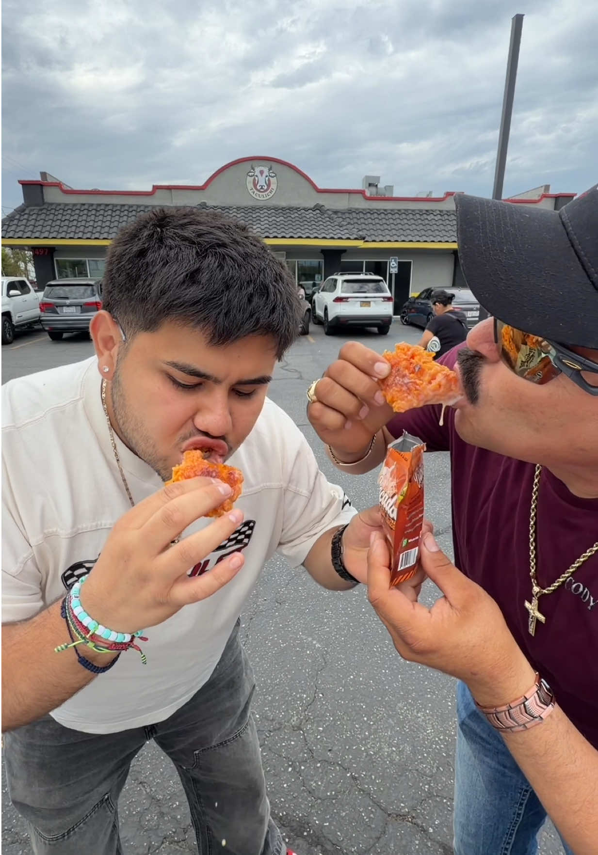 Trying @Compa Munchies with my suegro 10/10 definitely getting more! #fyp #trending #candy #asmr 