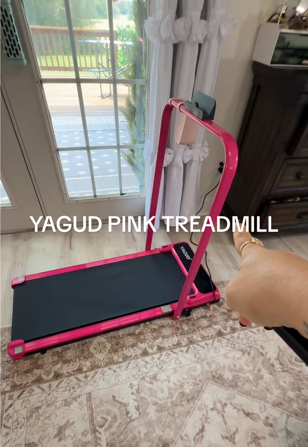 @Yagudfitness this pink treadmill>>  #pinktreadmill #treadmill #walkingpad #tiktokshoprestock #tiktokshopcreatorpicks 