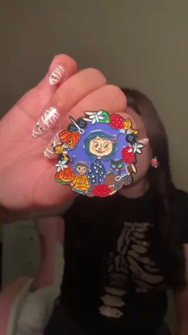 Don’t go through little door 🚪🪡🧵🐈‍⬛ #tiktokshopcreatorpicks #tiktokmademebuyit #halloween #coraline #pins 