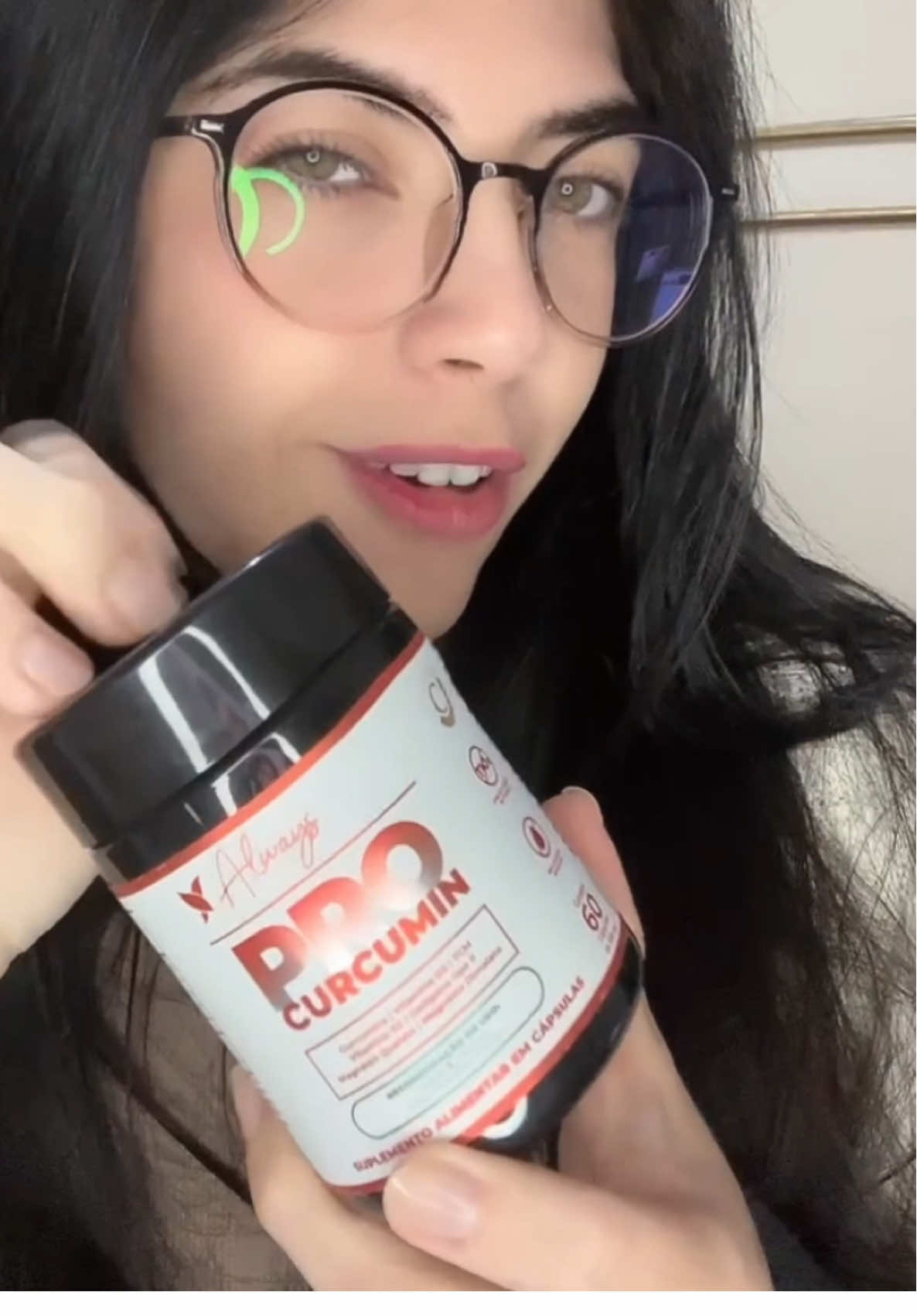 O que vai acontecer com você se tomar Cúrcuma todos os dias? 🧡 BENEFÍCIOS PRO CURCUMIN: -Reduz dores e inflamações -Efeito anti-inflamatório natural -Fortalece o sistema imunológico -Melhora a saúde das articulações e ossos -Promove a saúde e resistência da cartilagem  Obrigada pelo vídeo, @Lola  #curcuma #foryou #produtosnaturais #suplementosnaturais #dicas 