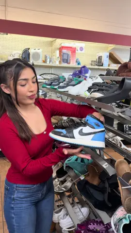 Encontré unos jordans por 10 dólares🤑 #shoequeen #shoedoc #shoelada #limpiadordezapatos #150varos @shoequeenofficial 