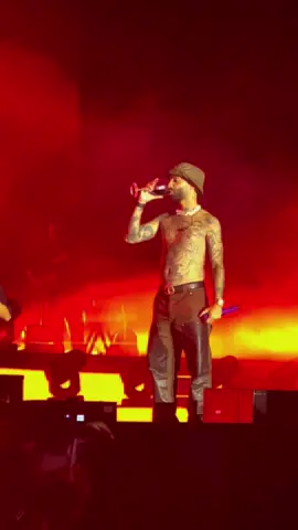 La marashhhh 🔥 @Arcangel #LaMaravilla #paquelapasesbien #fyp #arcangel #onfire 