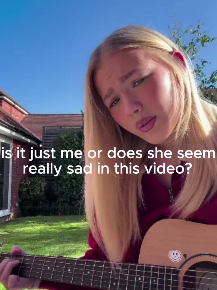 DO WE THINK ITS BECAUSE OF MALACHI'S LIVE??? normally she does a lil silly smile after, she didn't this time. @freya #freyaskye freya in england #england #worldscollide #fyp #Relationship @themalachibarton @joelylive